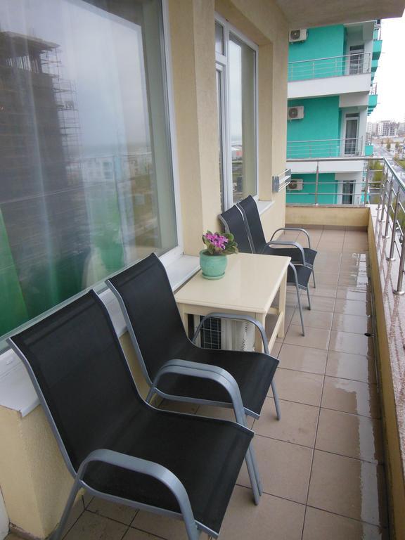 Gabrielle Apartment Summerland Mamaia Eksteriør bilde